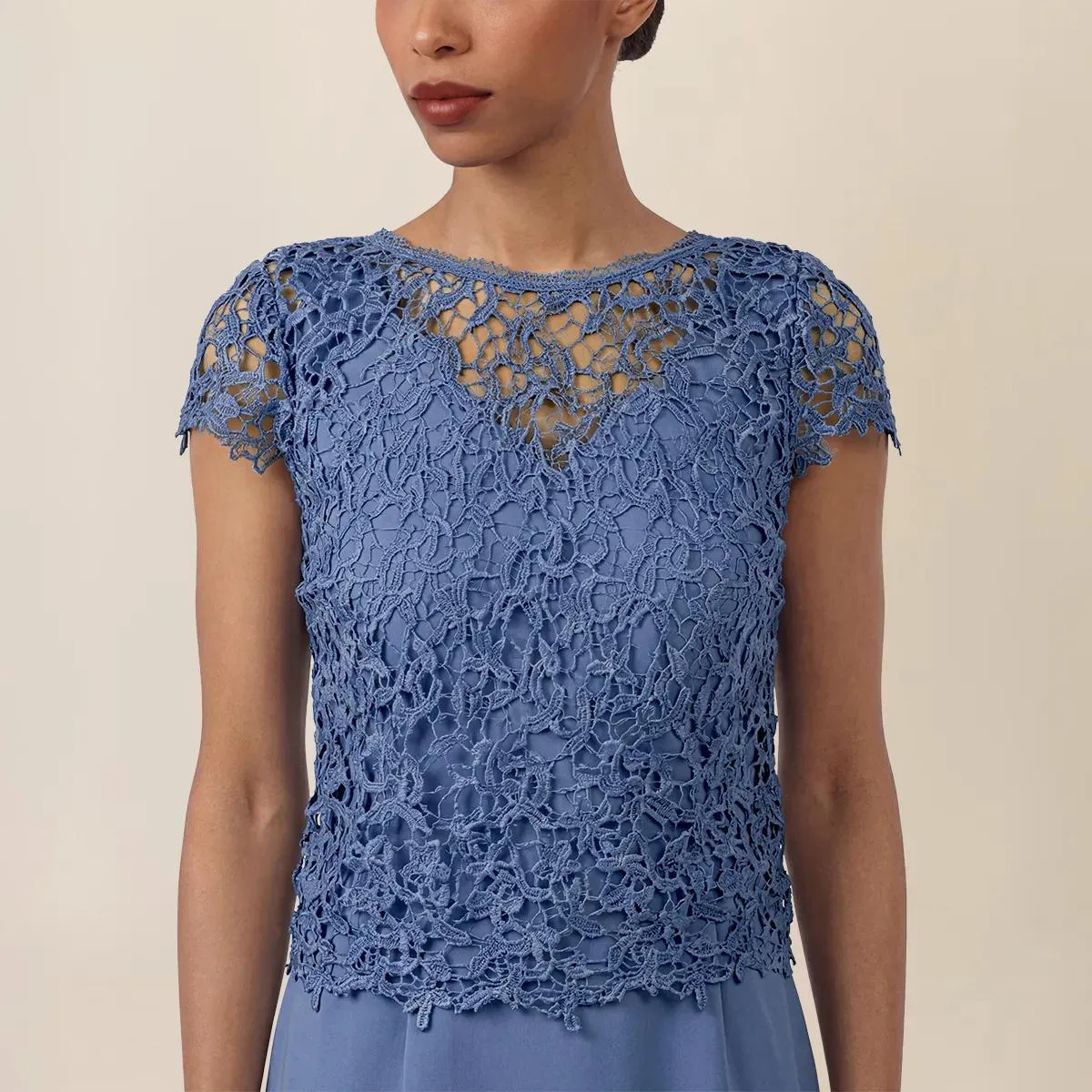 Apart - Etuikleid mit Spitzenjäckchen - Größe 42 - blau – Bild 3