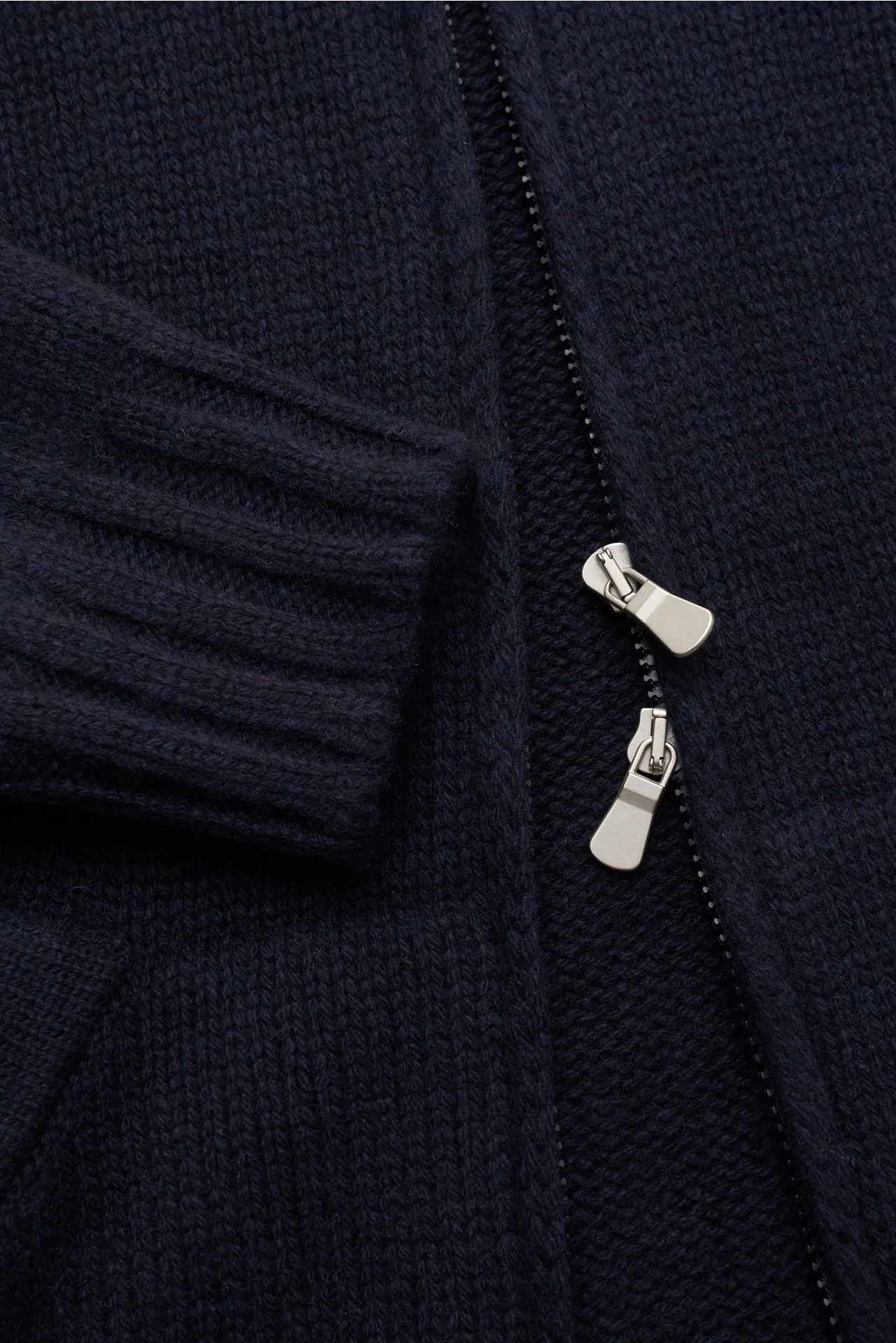 04651/ A trip in a bag - Herren - Strickjacke 'Blended Full Zip' navy – Bild 4