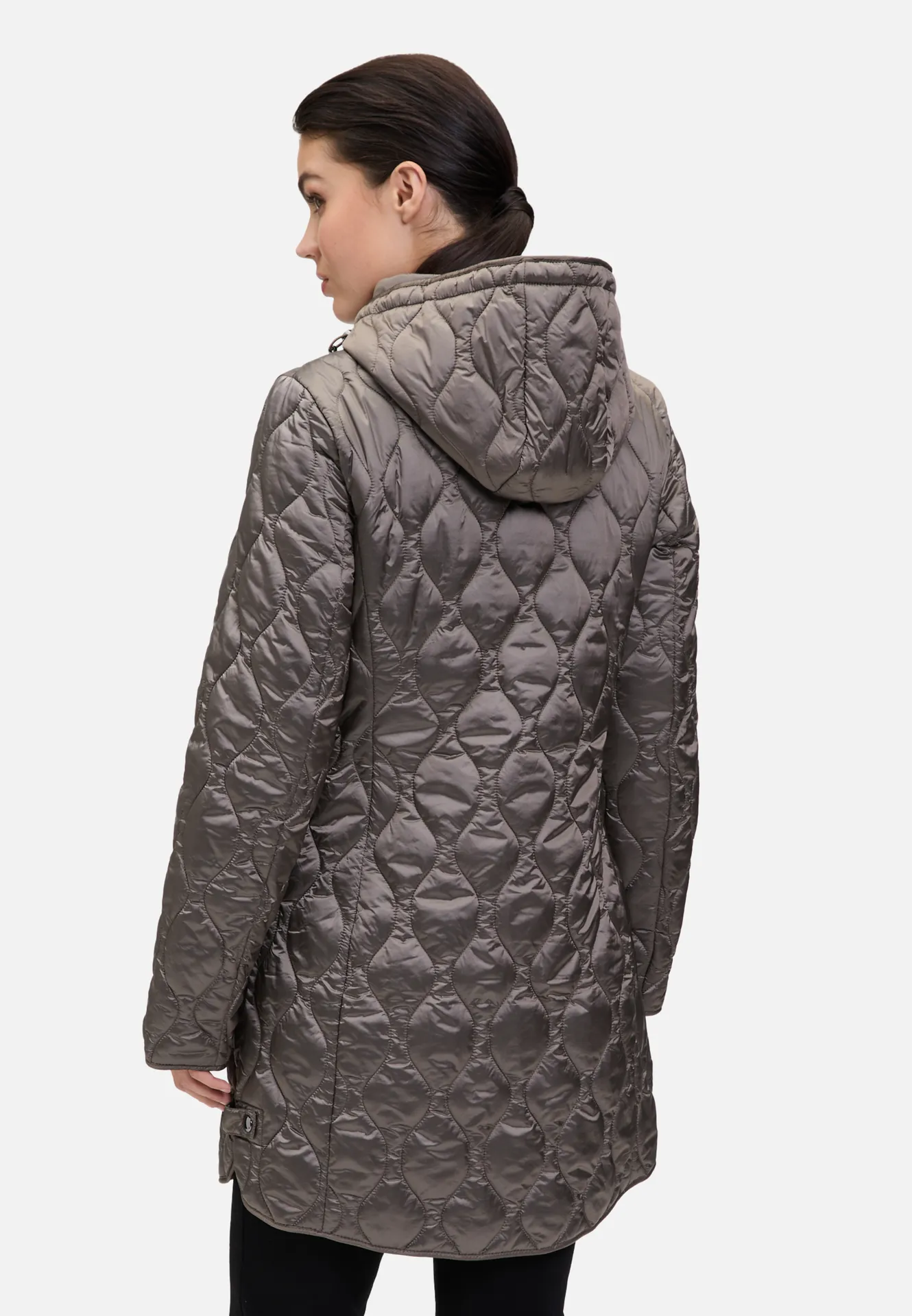 Outdoorjacke mit abnehmbarer Kapuze Outdoorjacke mit abnehmbarer Kapuze