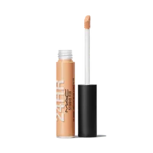 Mac Cosmetics - Studio Fix 24-Hour Smooth Wear Concealer - NC38 Mac Cosmetics - Studio Fix 24-Hour Smooth Wear Concealer - NC38