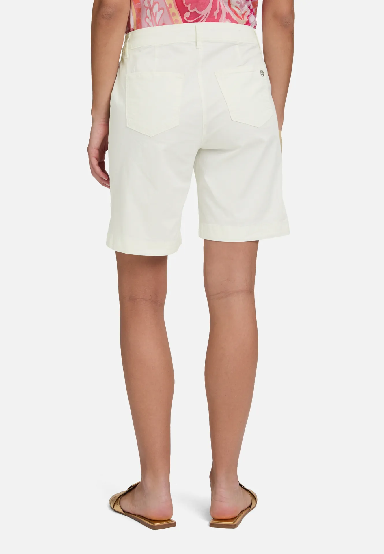Sommerhose mit Eingrifftaschen Sommerhose mit Eingrifftaschen