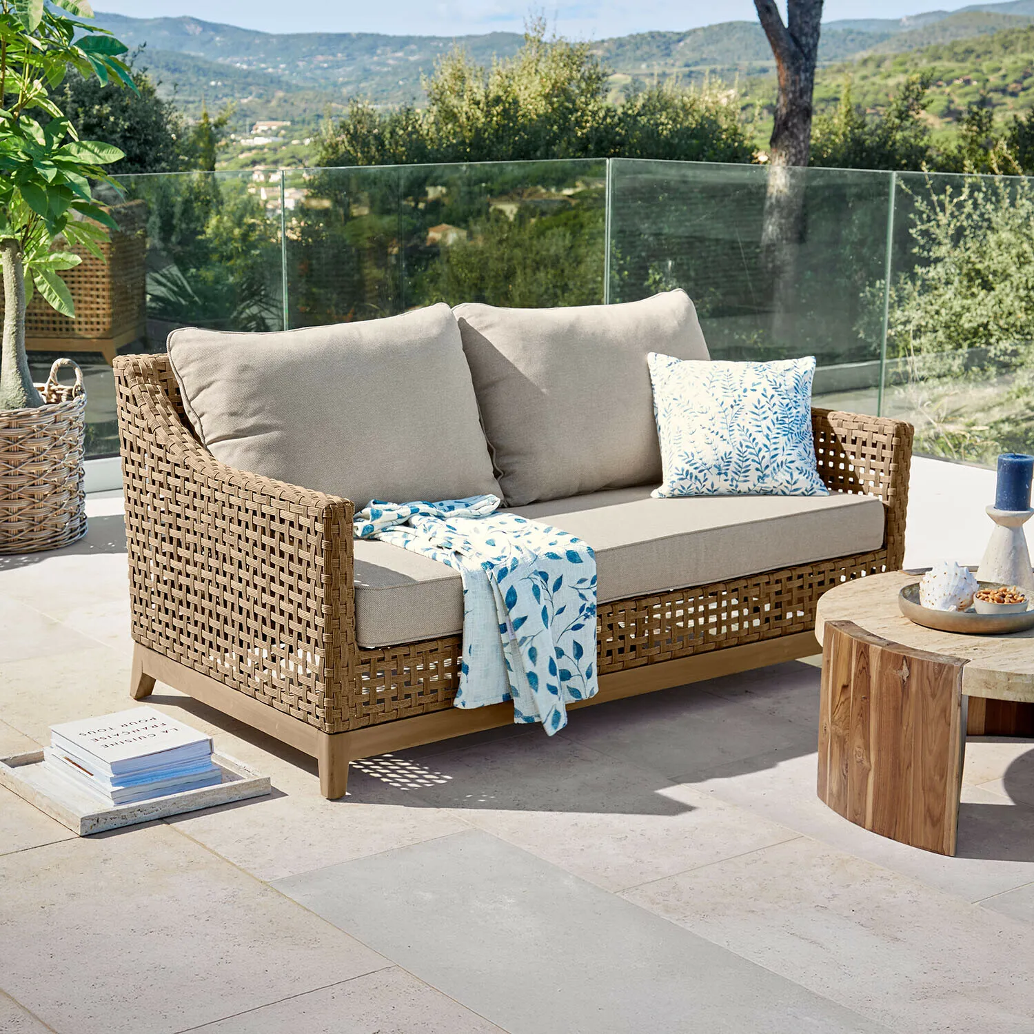 Sofa Isolara Sofa Isolara