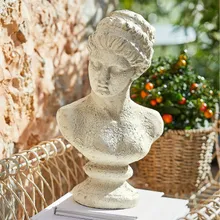 Büste Yverine Büste Yverine