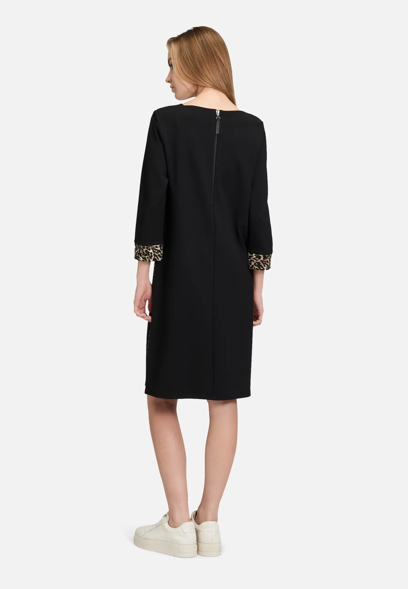 Jerseykleid mit Eingrifftaschen Jerseykleid mit Eingrifftaschen