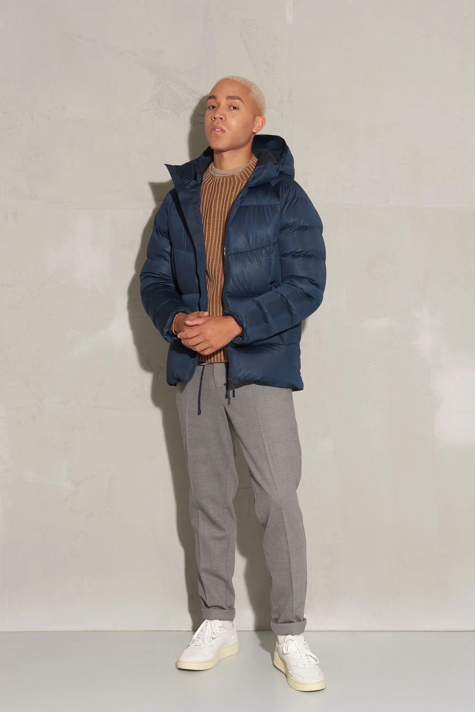 04651/ A trip in a bag x MAMMUT - Herren - Daunenjacke 'Mammut' navy – Bild 3