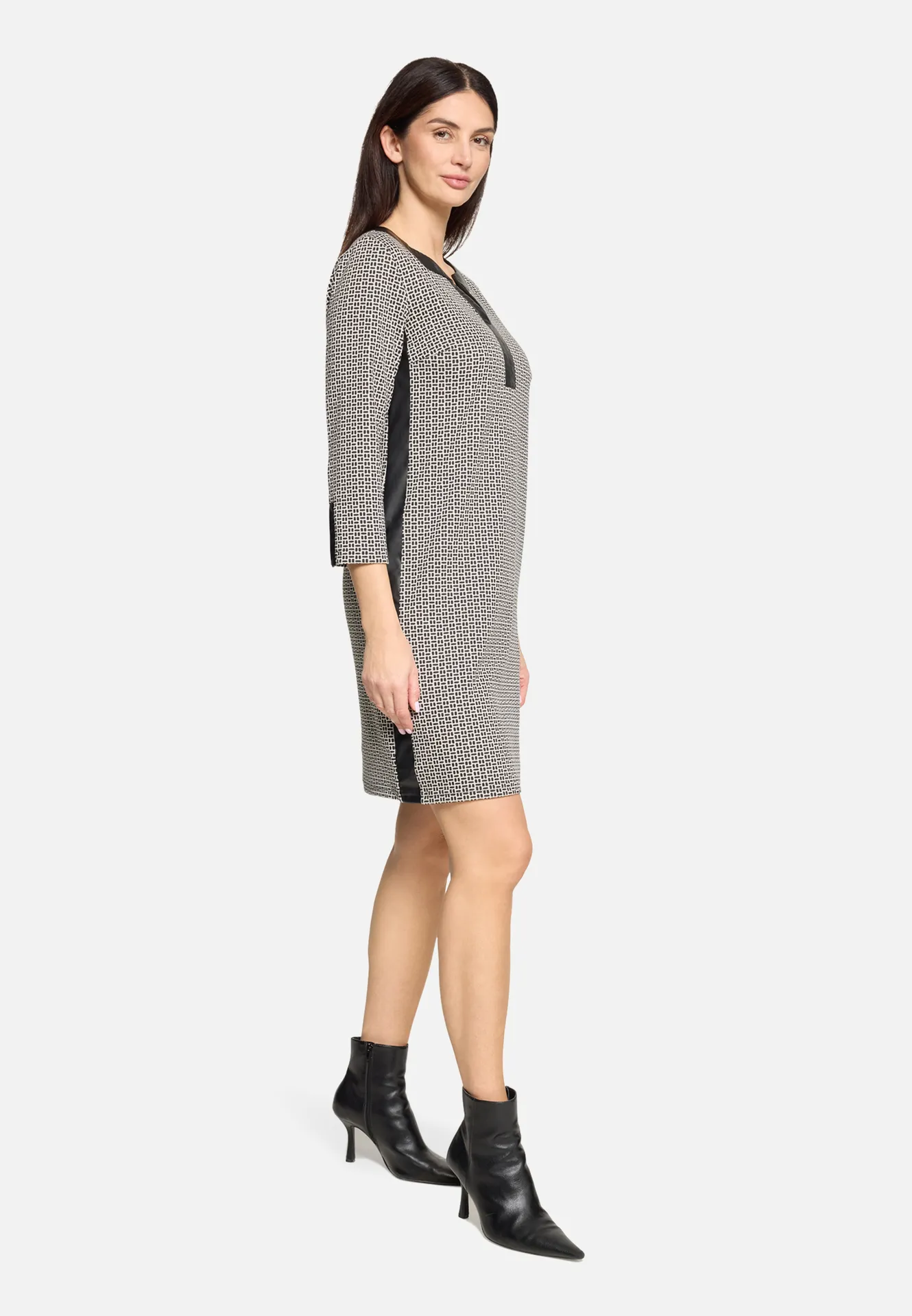 Jerseykleid mit Eingrifftaschen – Bild 2