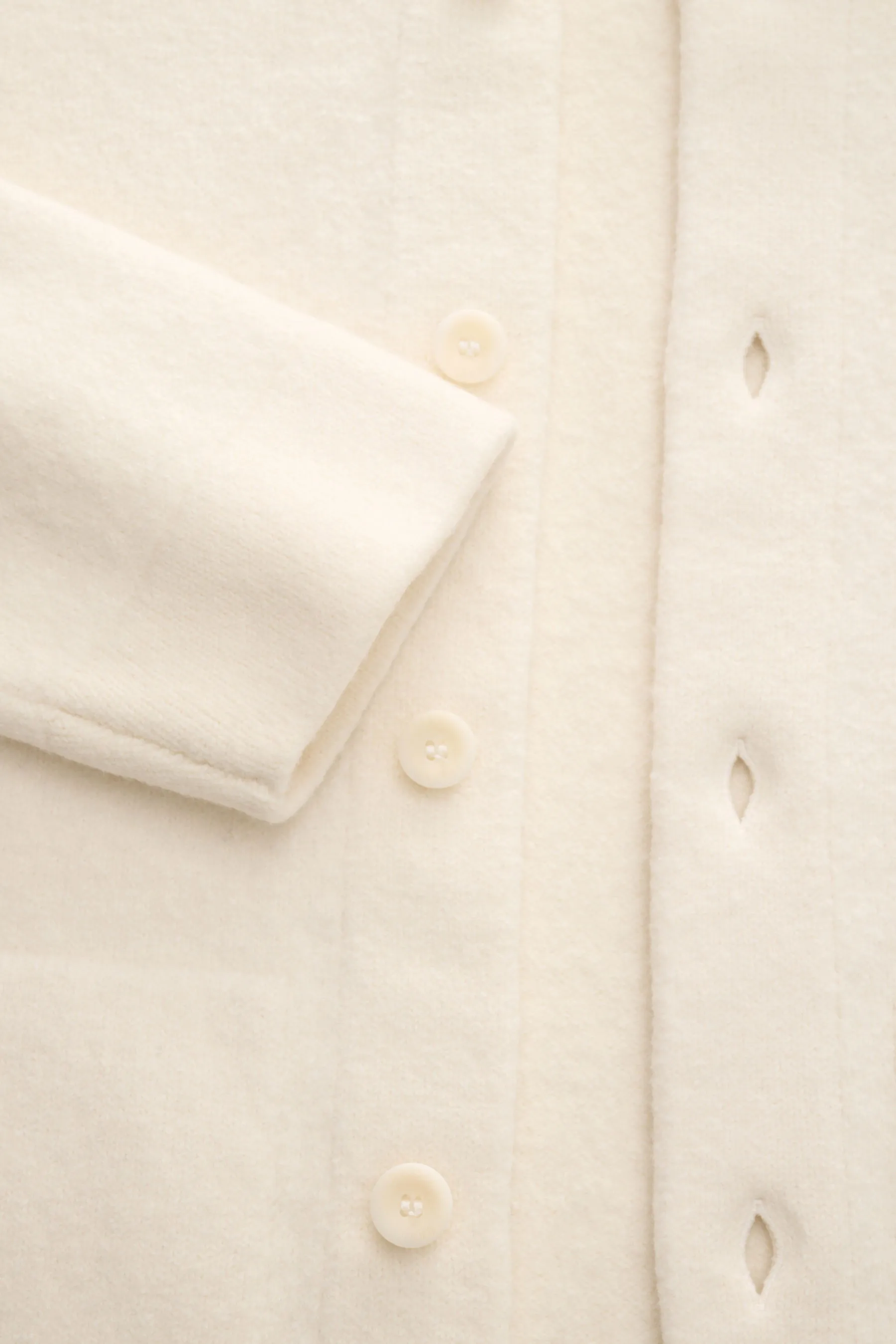 04651/ A trip in a bag - Herren - Woll-Overshirt 'Boiled Blouson' creme – Bild 4