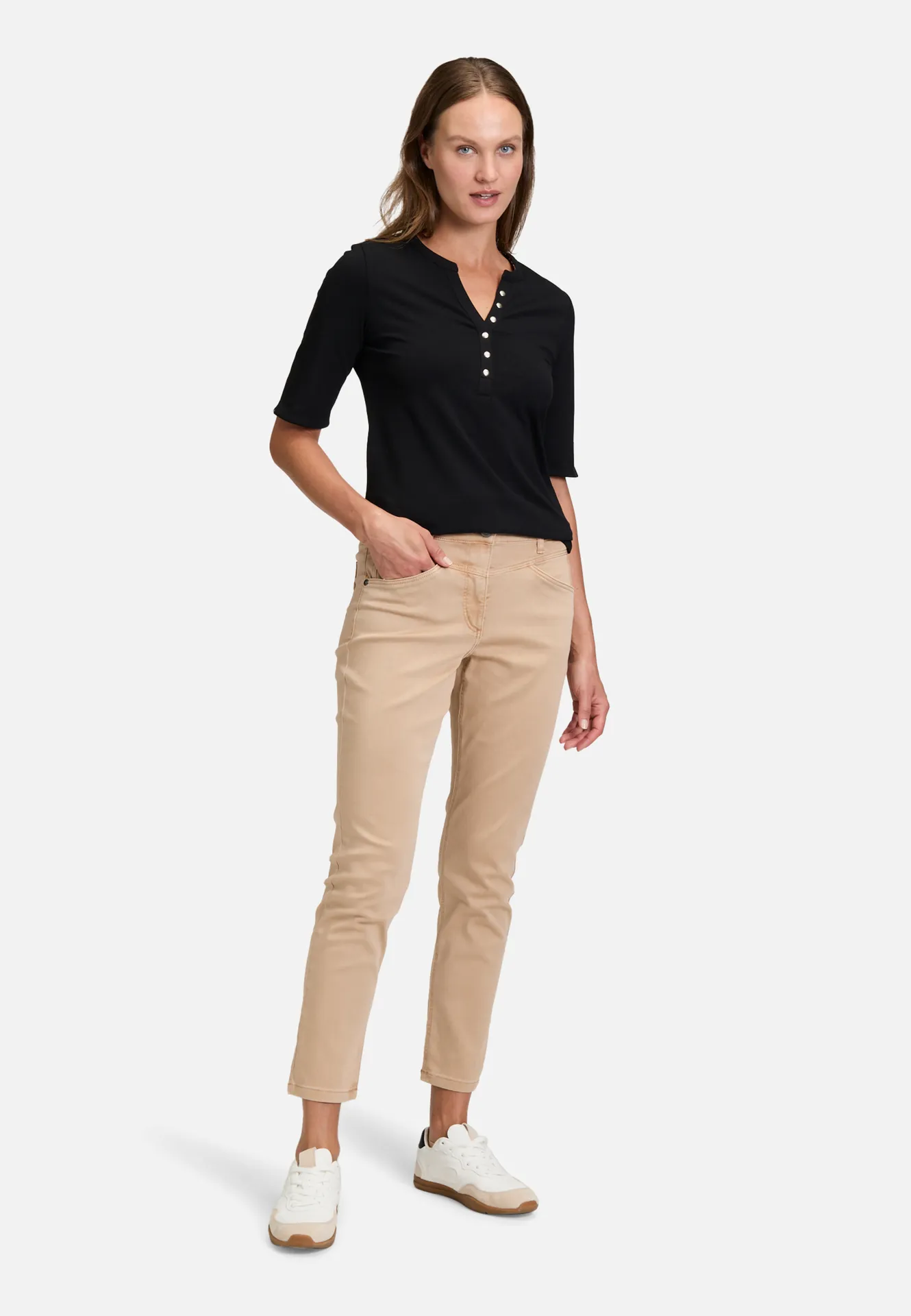 Basic Shirt mit Knöpfen – Bild 2