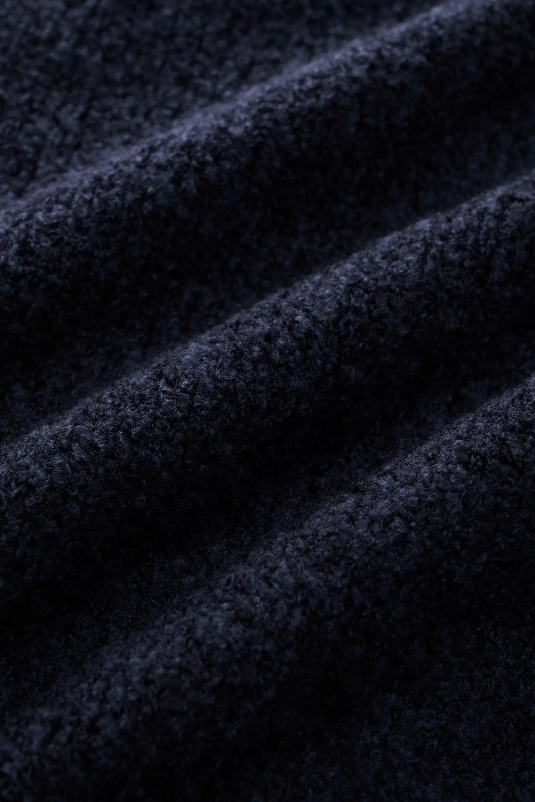 04651/ A trip in a bag - Herren - Rundhalspullover 'Grainy Crew' navy – Bild 5