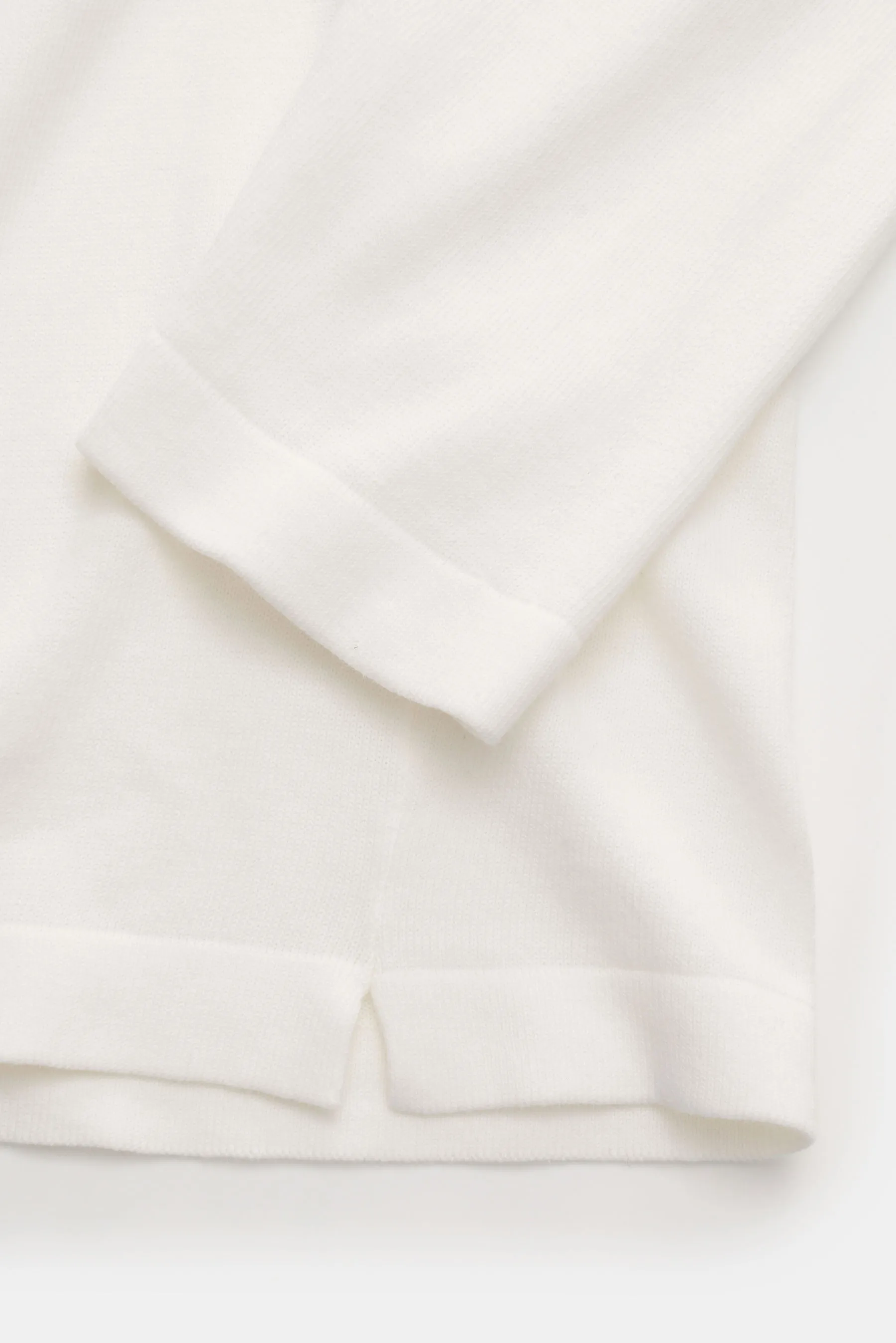 04651/ A trip in a bag - Herren - Pullover 'Foggy Roll Crew' offwhite – Bild 4