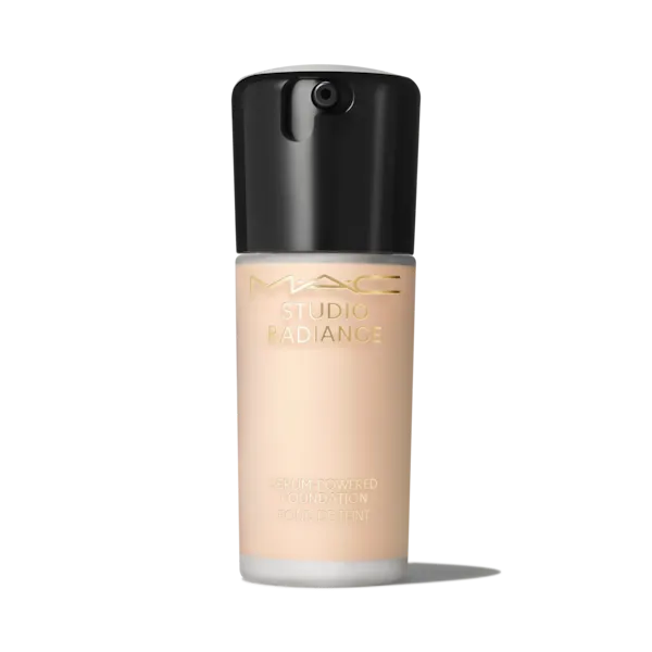 Mac Cosmetics - Studio Radiance Serum-Powered™ Foundation - NW10 Mac Cosmetics - Studio Radiance Serum-Powered™ Foundation - NW10