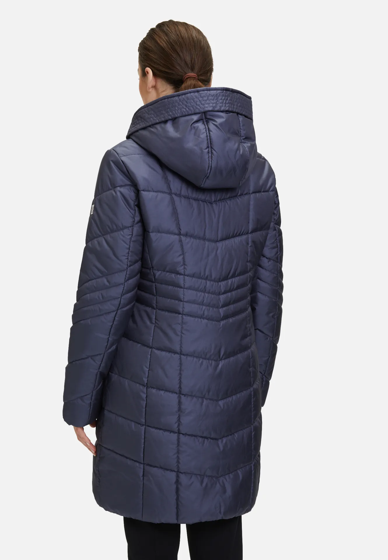 Outdoorjacke mit abnehmbarer Kapuze Outdoorjacke mit abnehmbarer Kapuze