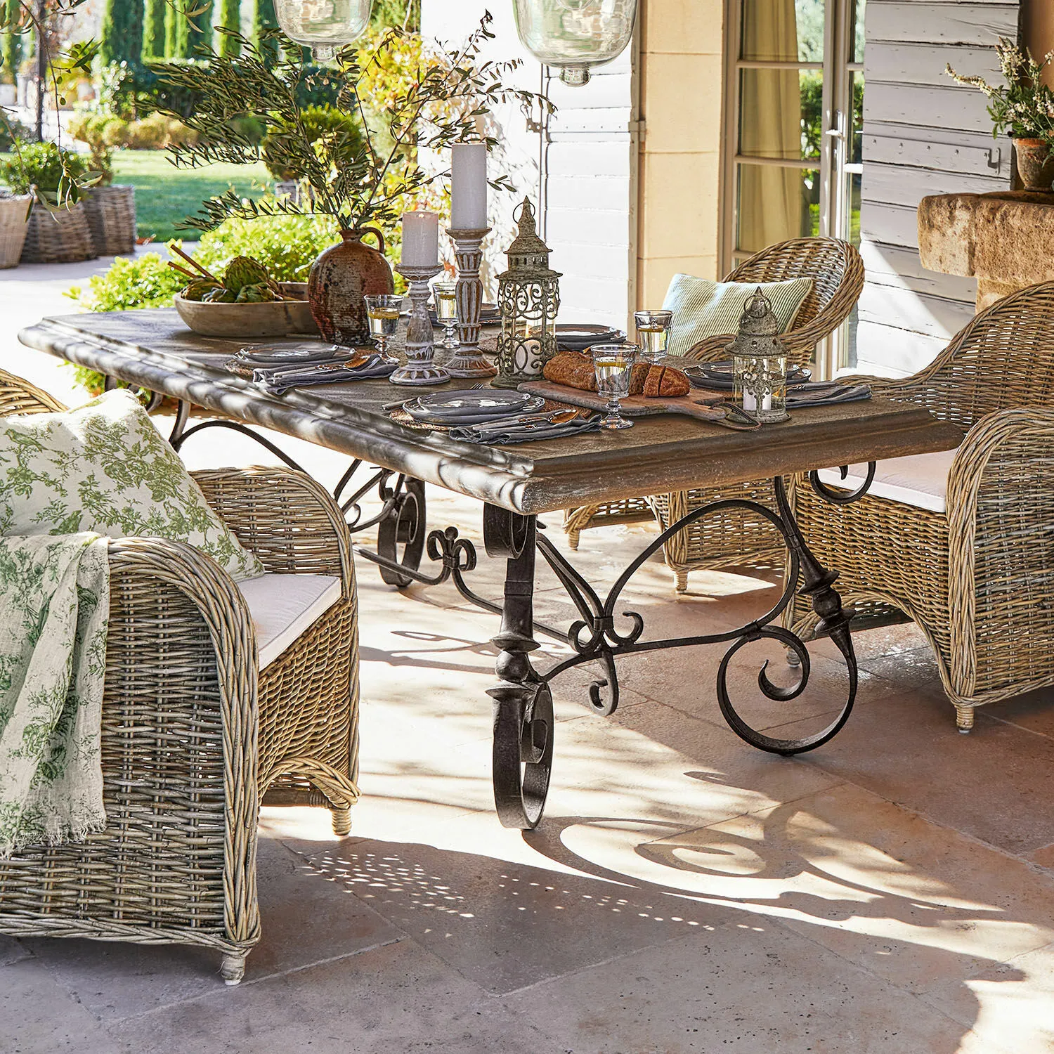 Tisch Bréhéville – Bild 2