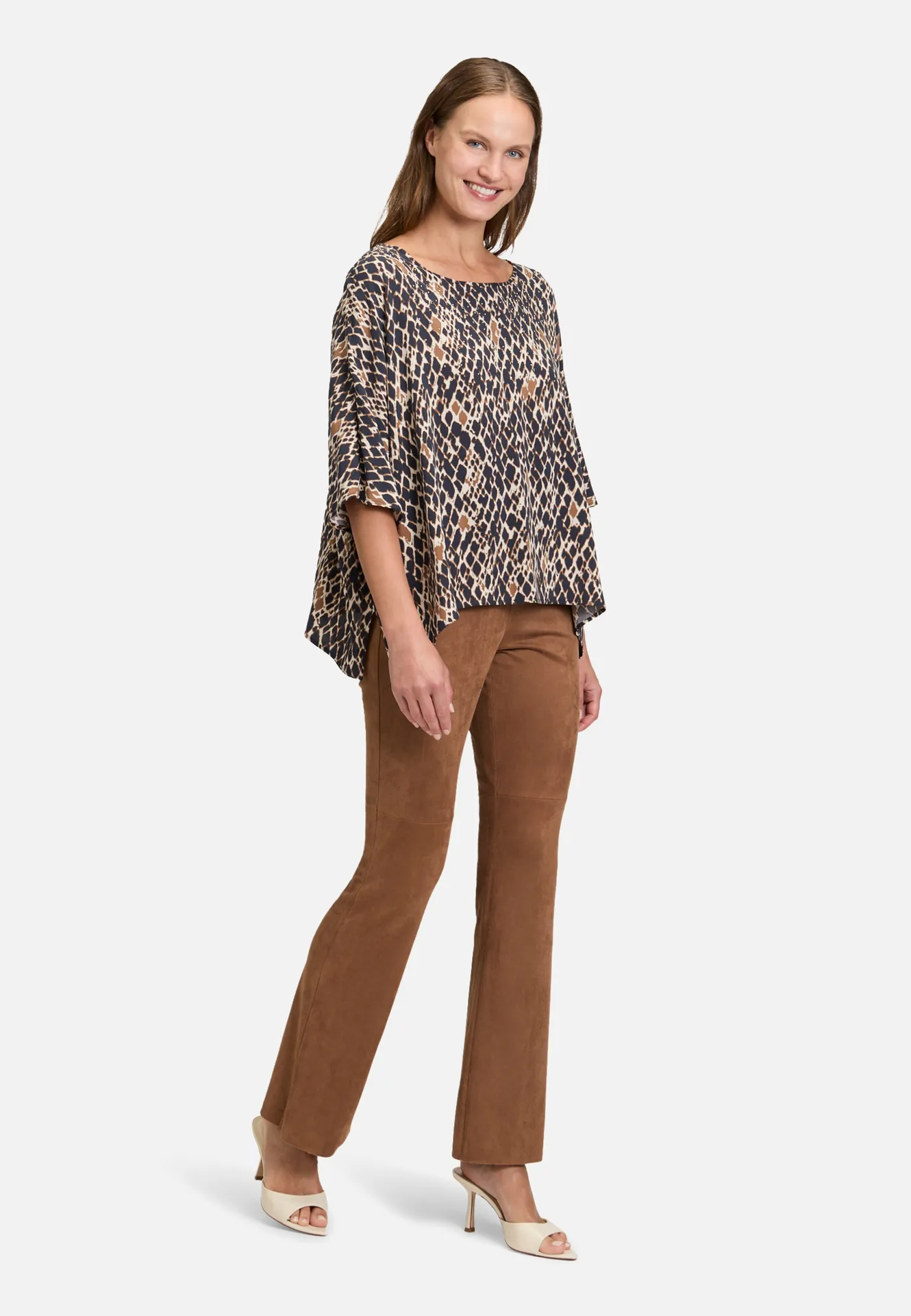 Schlupfbluse mit Schmucksteinen – Bild 2