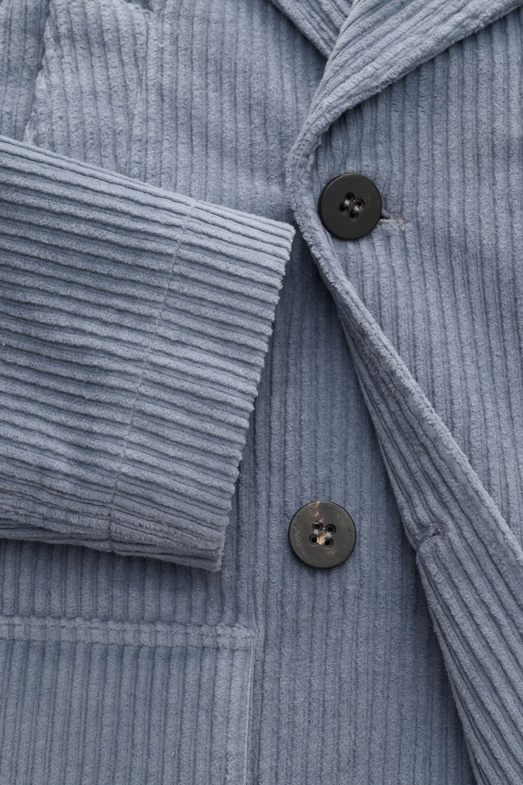 04651/ A trip in a bag - Herren - Cord-Cabanjacke rauchblau – Bild 4