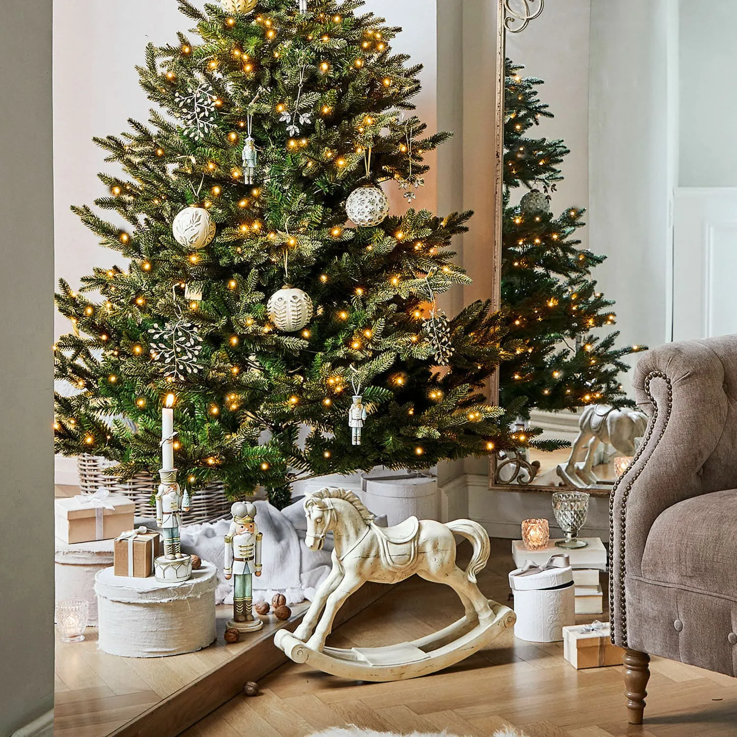 Deko-Nussknacker mit Kerzenständer Ellicott – Bild 4