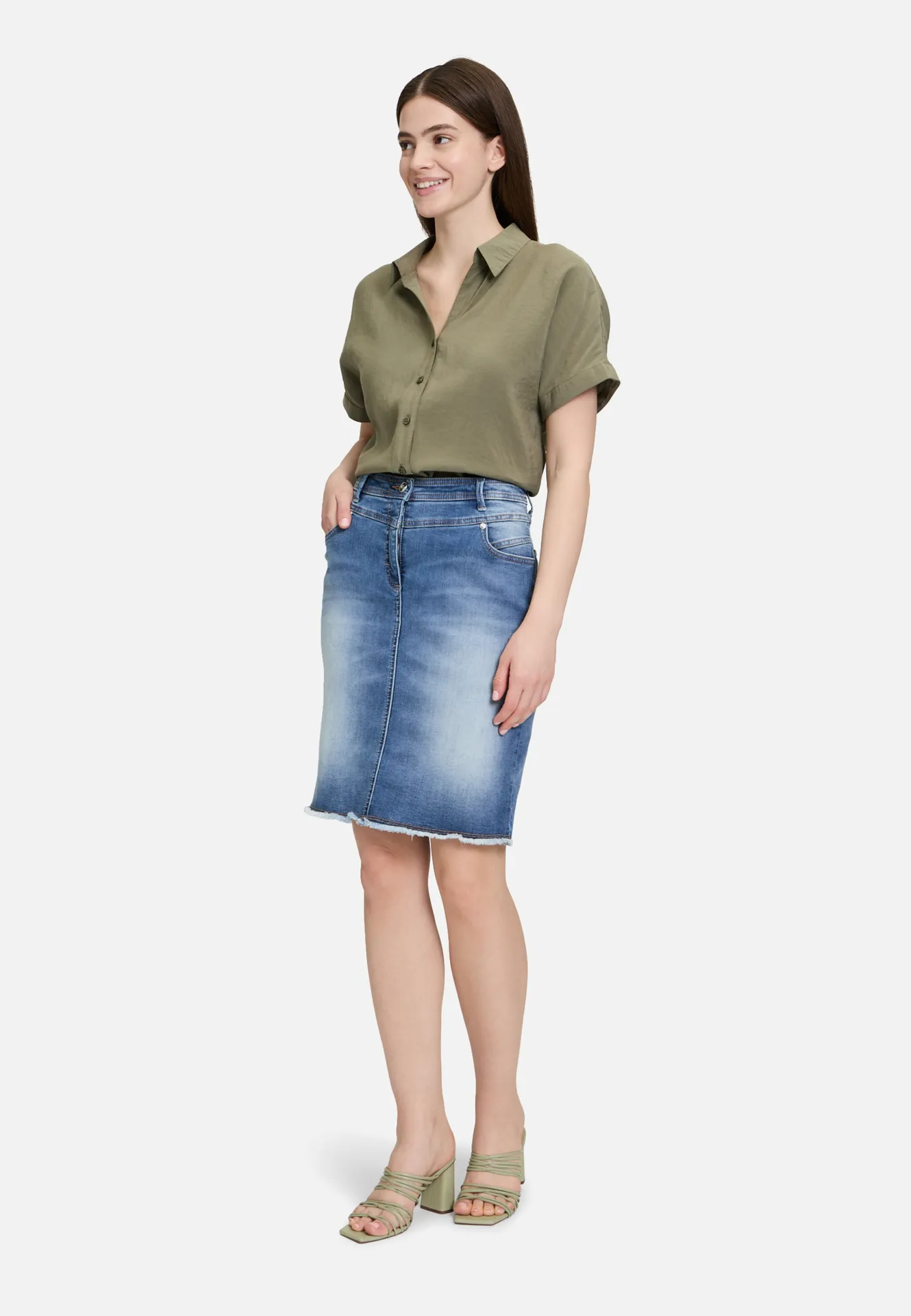 Schlupfbluse mit Kragen – Bild 2