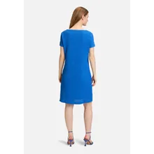 Etuikleid mit Rundhalsausschnitt Etuikleid mit Rundhalsausschnitt