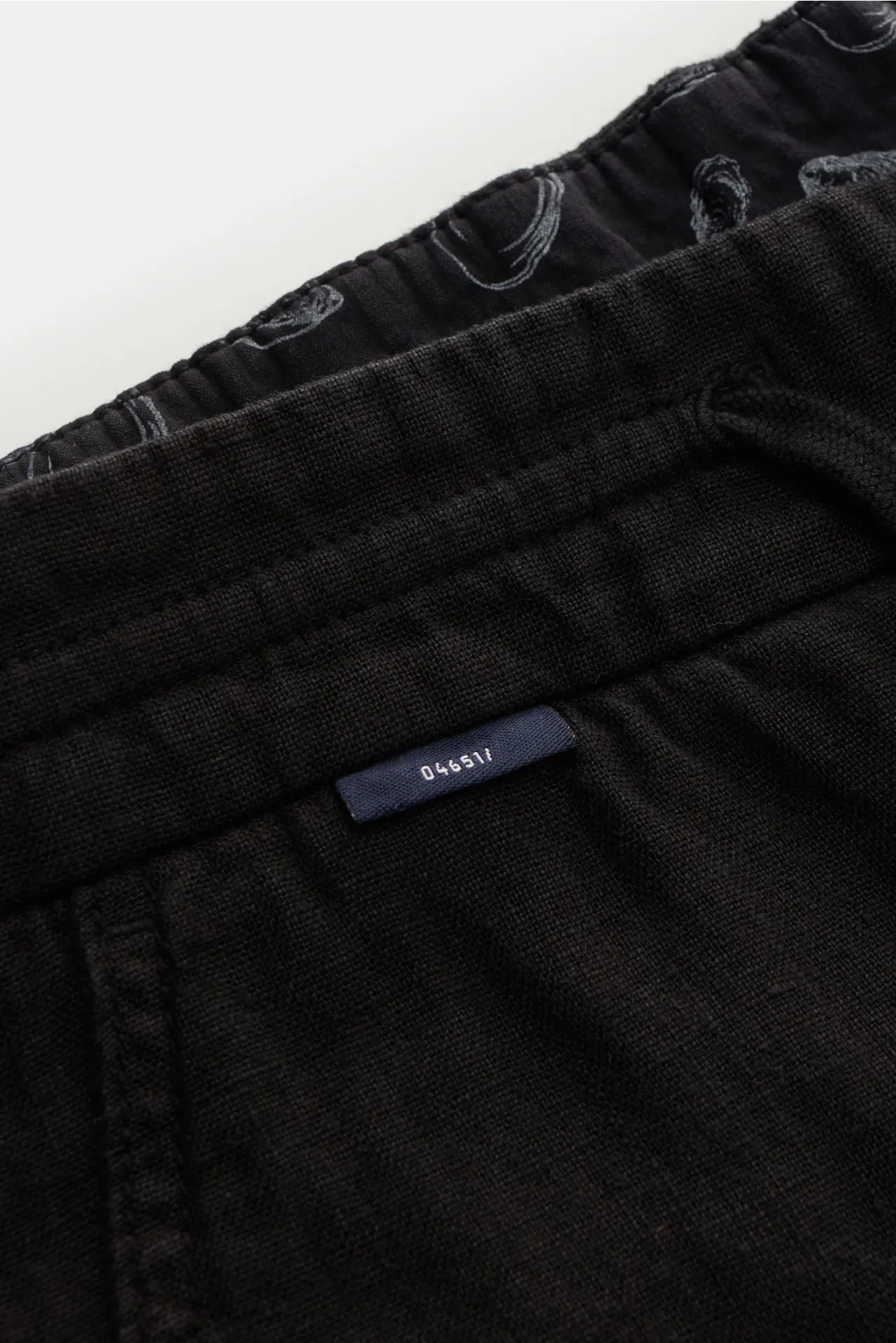 04651/ A trip in a bag - Herren - Leinen-Bermudas 'Linen Bermuda' schwarz – Bild 5