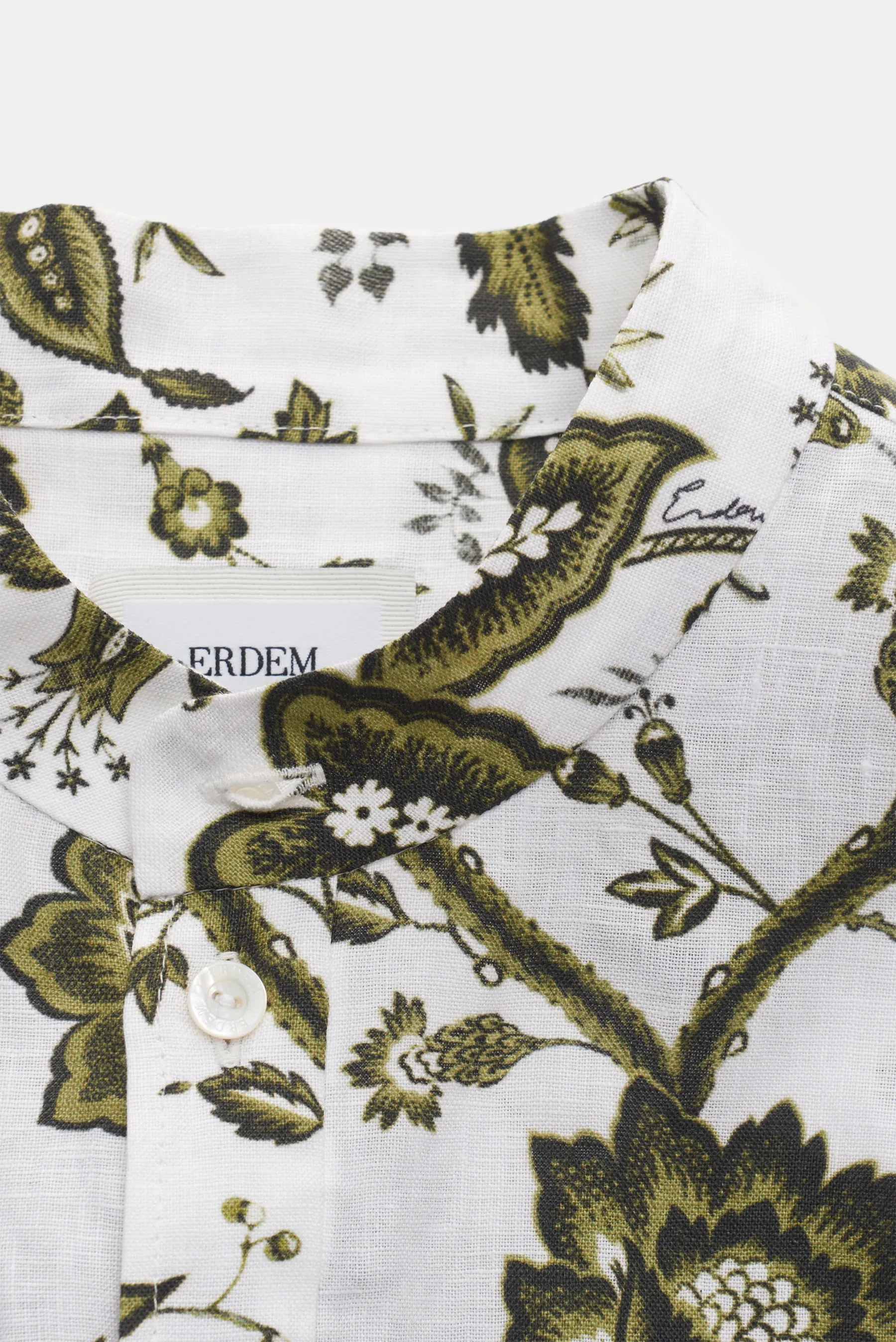 Erdem - Herren - Leinenhemd 'Felix' Grandad-Kragen oliv/weiß gemustert – Bild 2