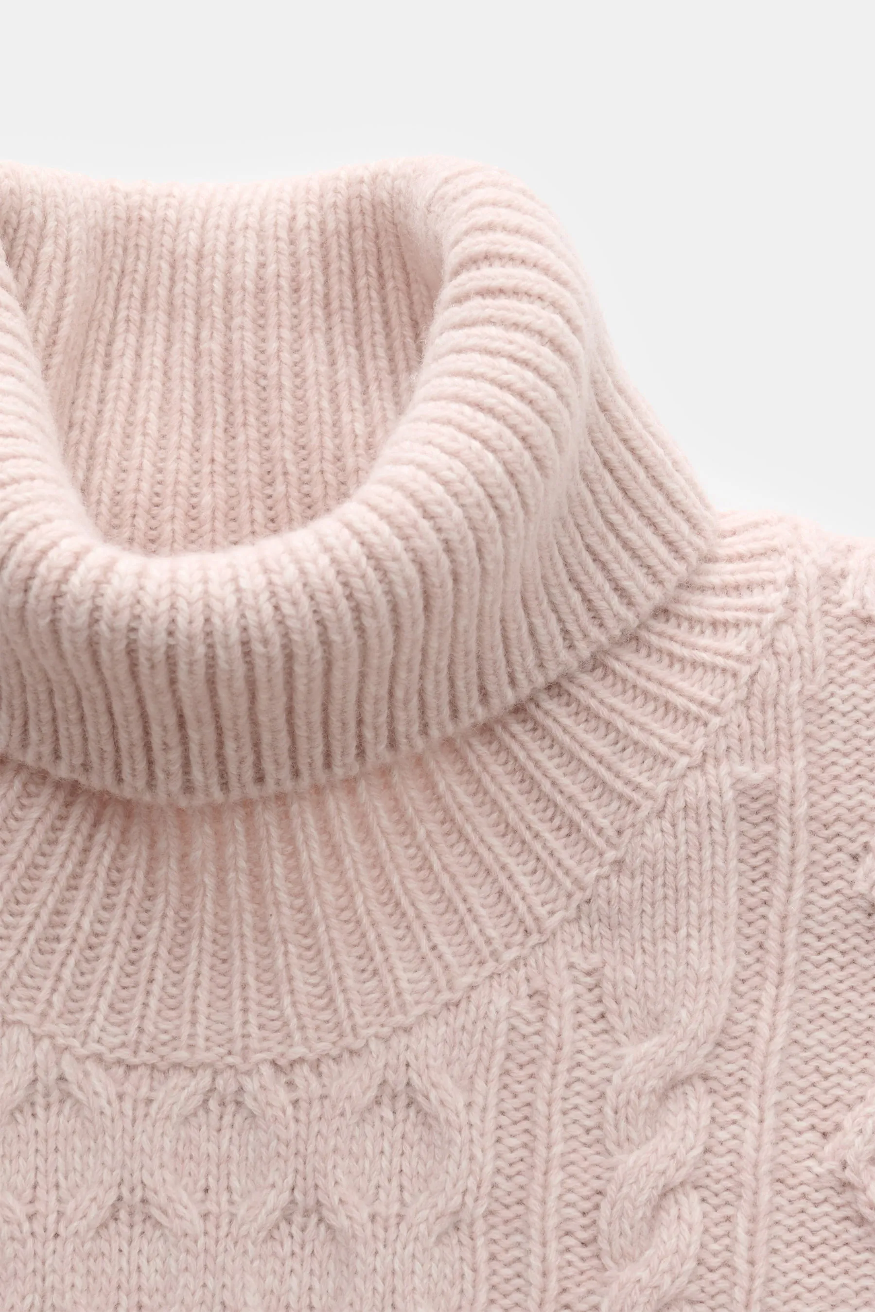 04651/ A trip in a bag - Herren - Rollkragenpullover 'Mouline Cable Turtle' altrosa meliert – Bild 2