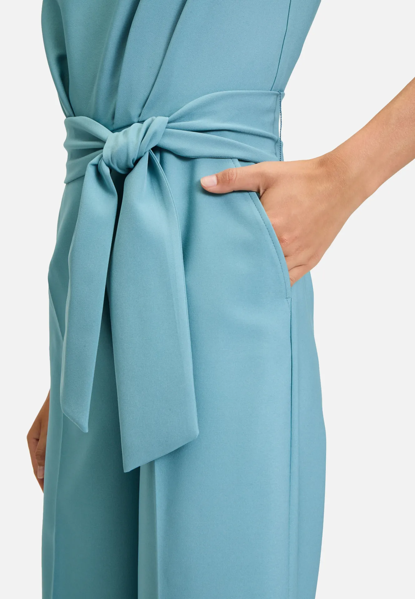 Jumpsuit mit Eingrifftaschen – Bild 2