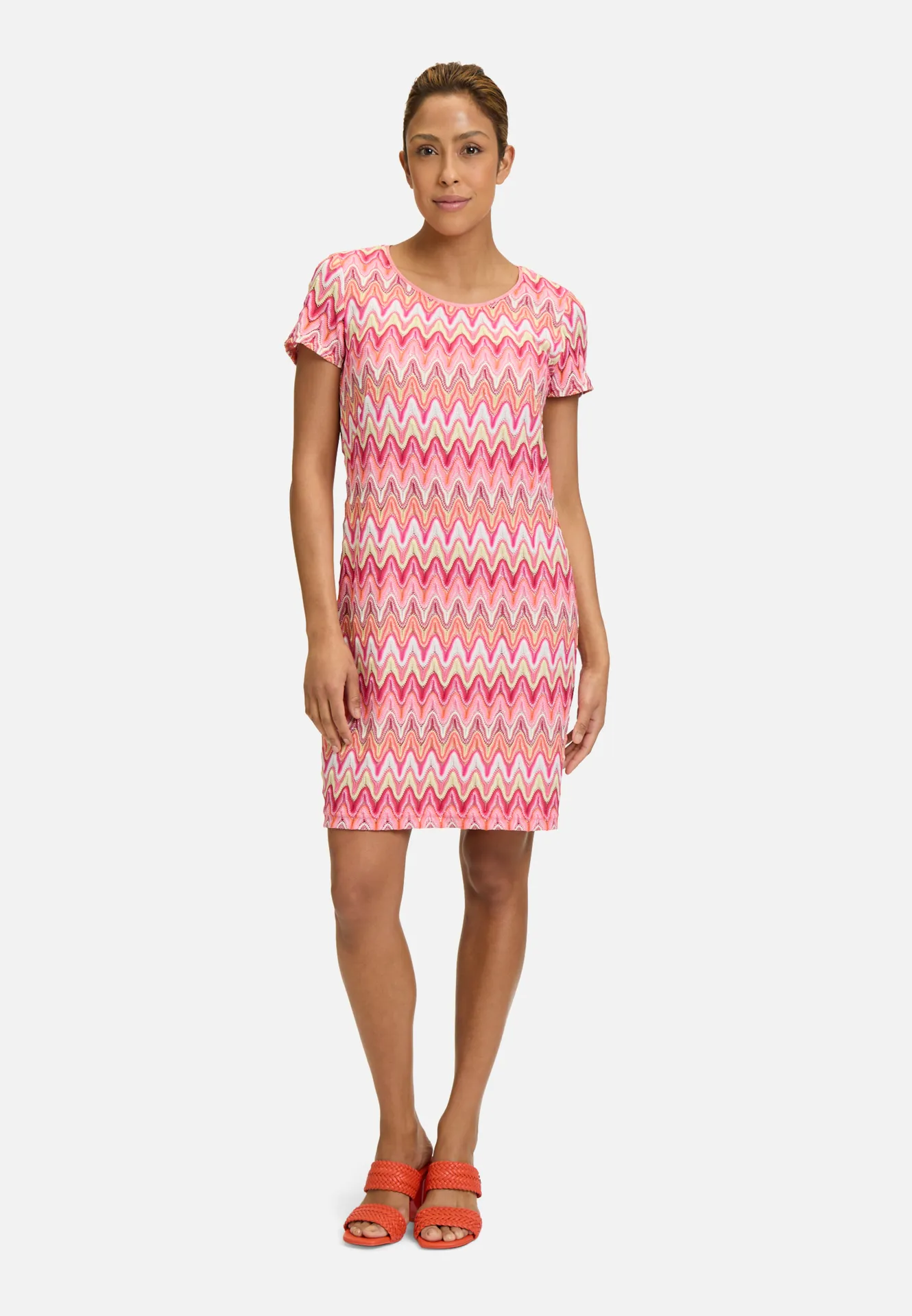 Spitzenkleid mit Rundhalsausschnitt – Bild 2