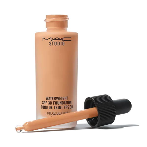 Mac Cosmetics - Studio Waterweight SPF 30 Foundation - NC44 Mac Cosmetics - Studio Waterweight SPF 30 Foundation - NC44