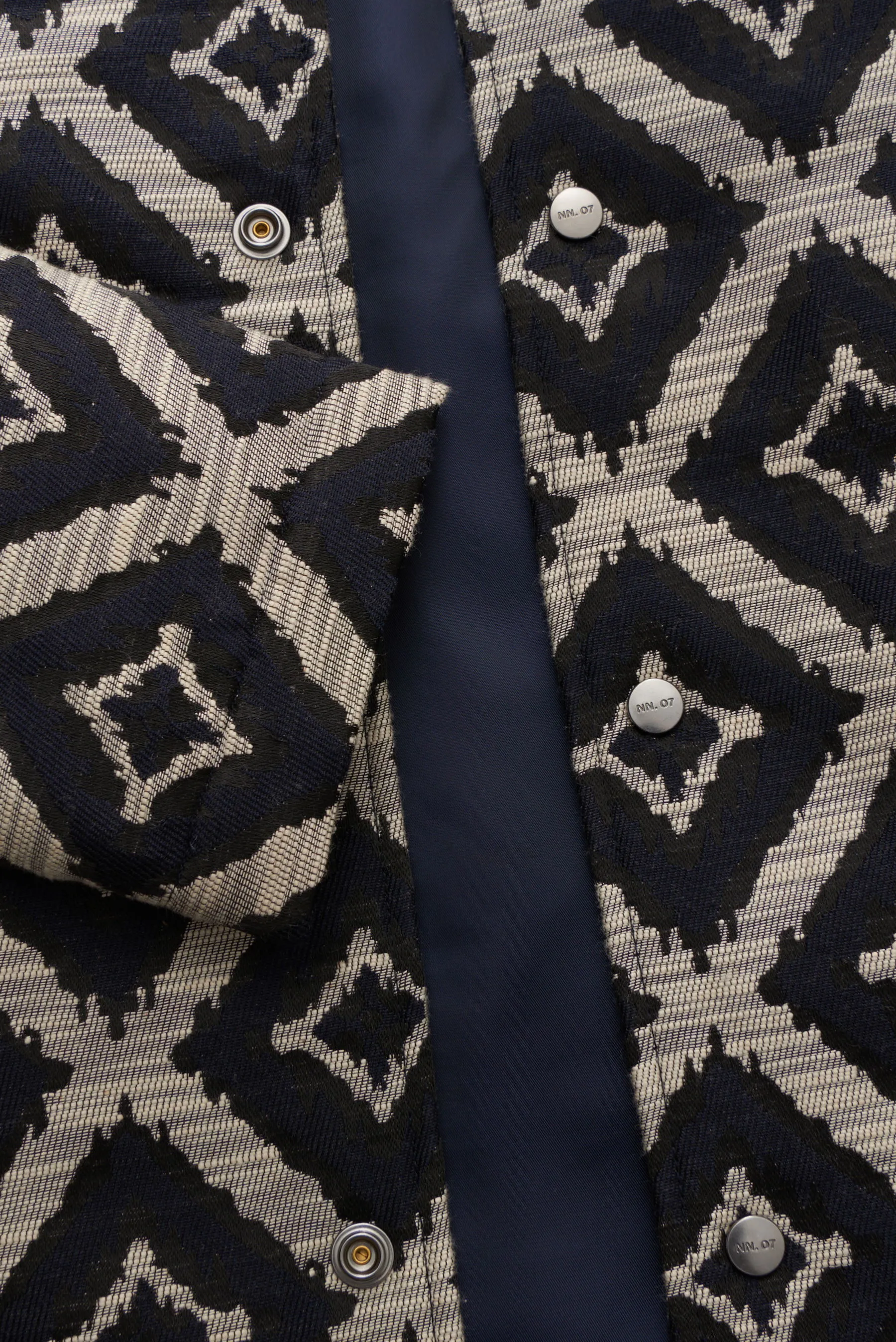 NN.07 - Herren - Jacquard-Jacke 'Clyde' navy/creme/schwarz gemustert – Bild 4
