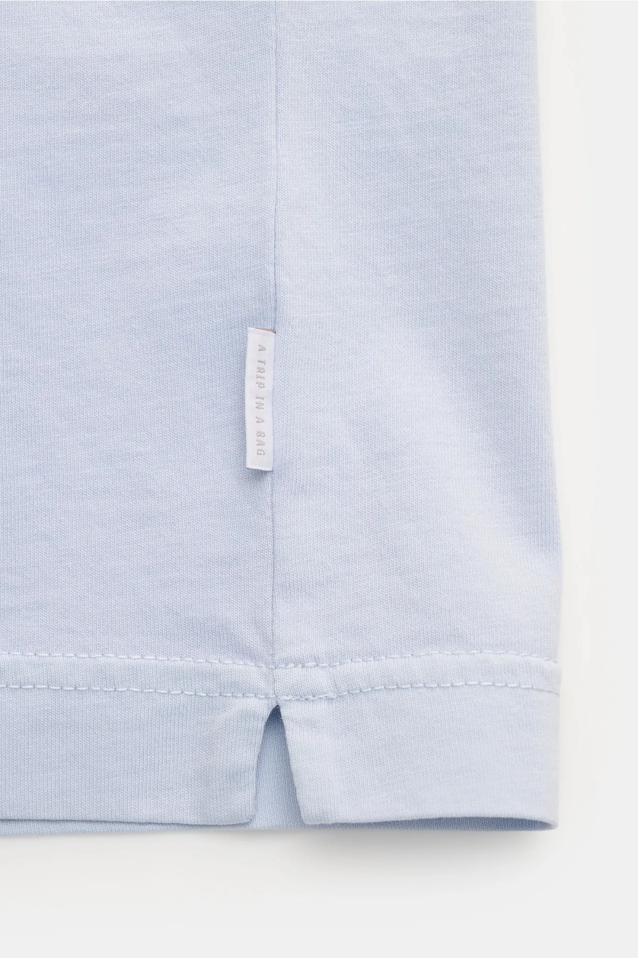 04651/ A trip in a bag - Herren - Rundhals-T-Shirt hellblau – Bild 4