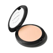 MAC Cosmetics Full Coverage Foundation MAC Cosmetics Full Coverage Foundation