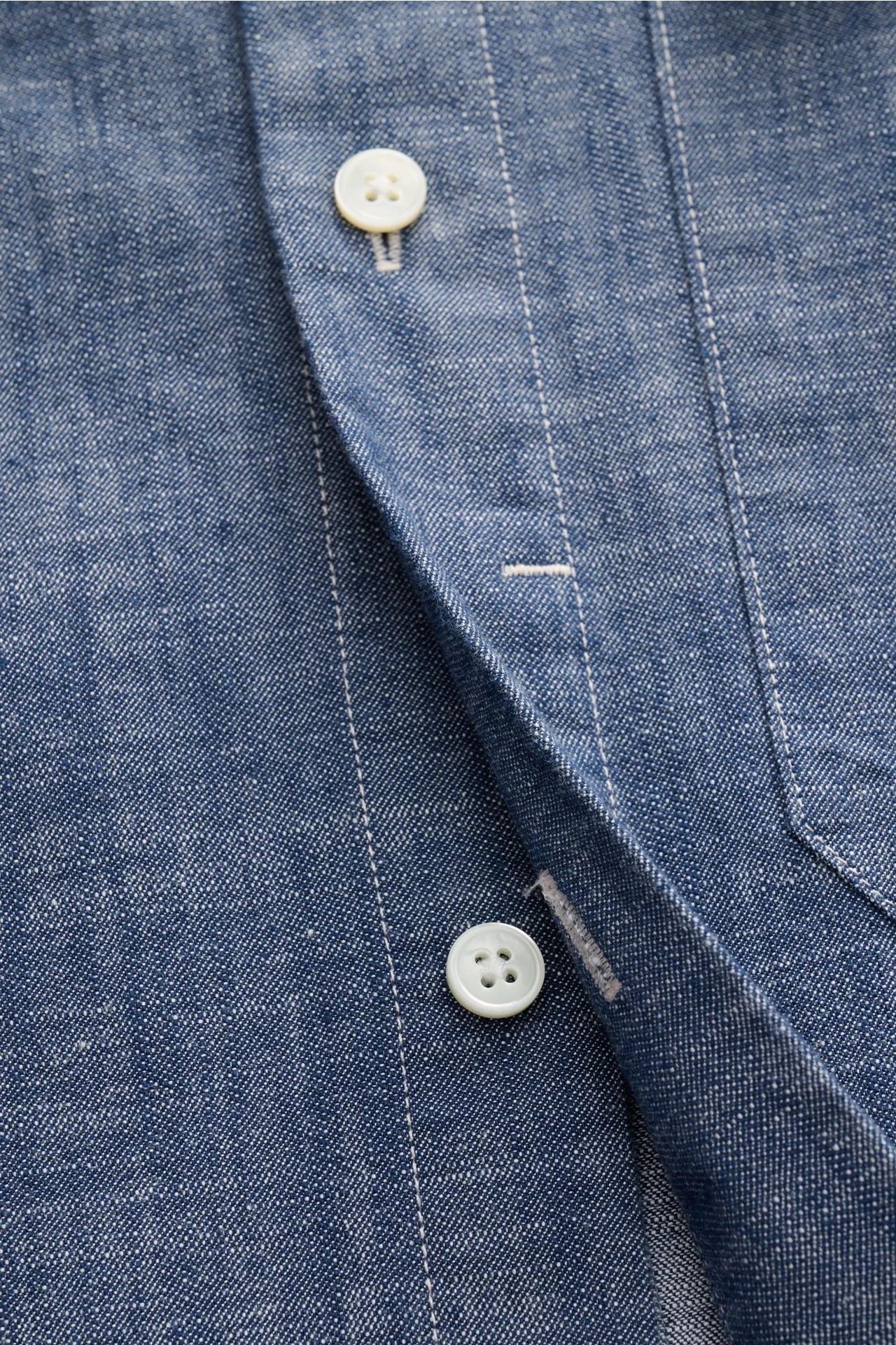 Closed - Herren - Chambray-Hemd schmaler Kragen graublau – Bild 5