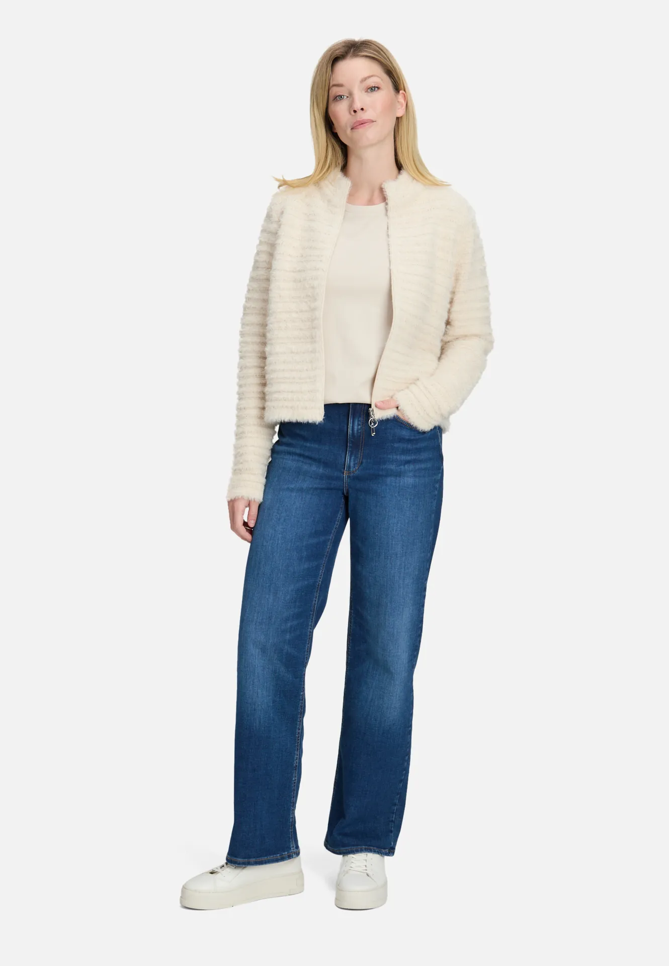 Grobstrickjacke mit Struktur – Bild 2