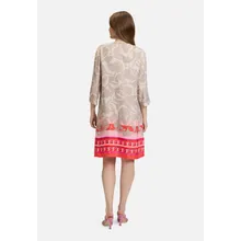 Sommerkleid mit Rundhalsausschnitt Sommerkleid mit Rundhalsausschnitt