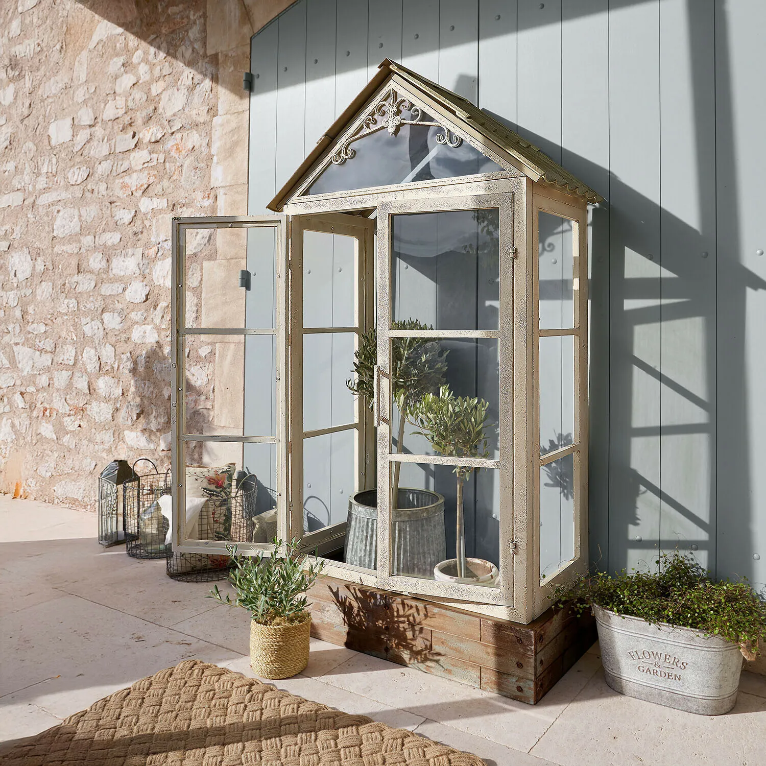 Gewächshaus Évrisse Gewächshaus Évrisse