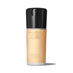 Mac Cosmetics - Studio Radiance Serum-Powered Foundation - NC20 Mac Cosmetics - Studio Radiance Serum-Powered Foundation - NC20