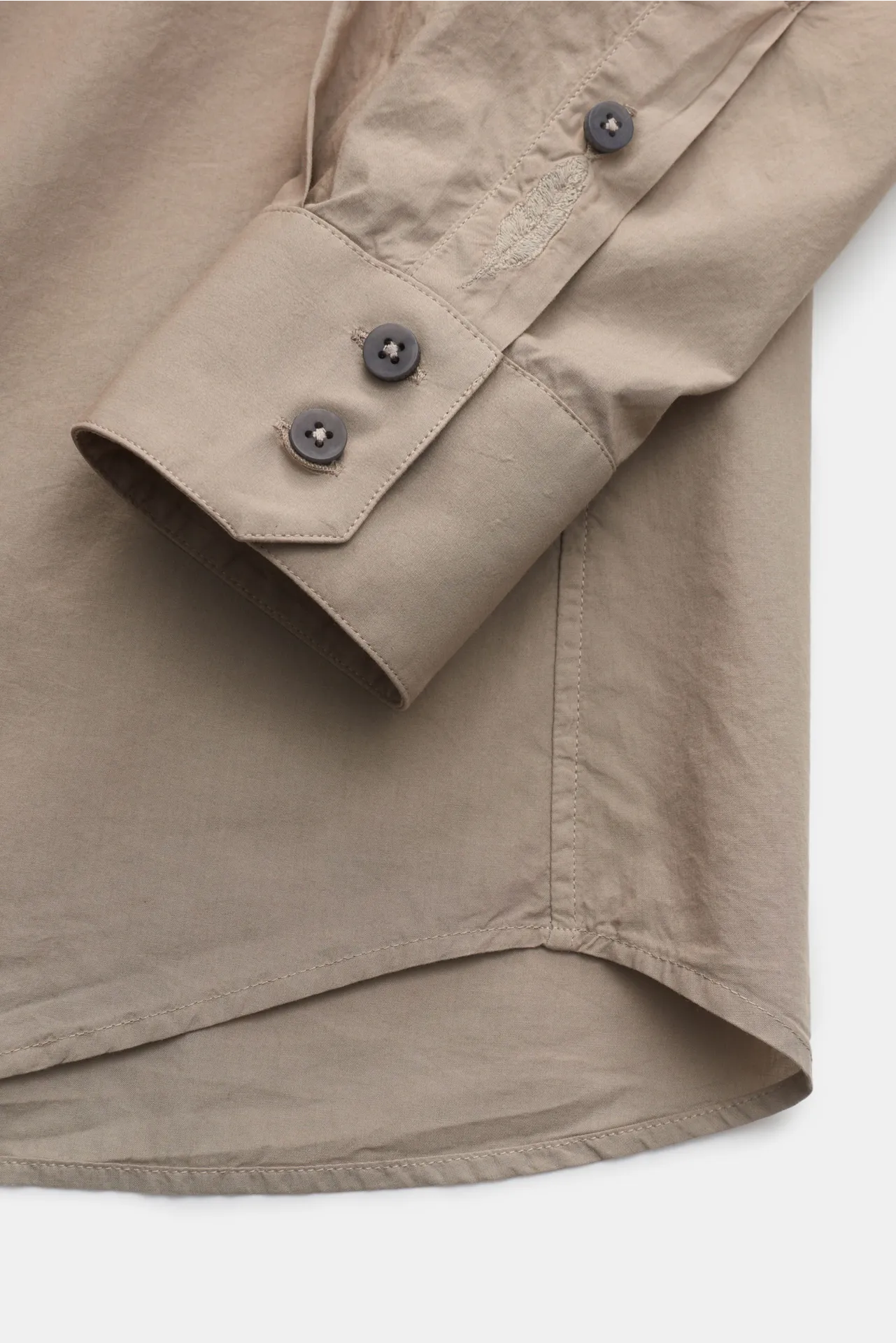 Weber+Weber - Herren - Casual Hemd 'Vintage Popeline Collar Shirt' Grandad-Kragen khaki – Bild 3