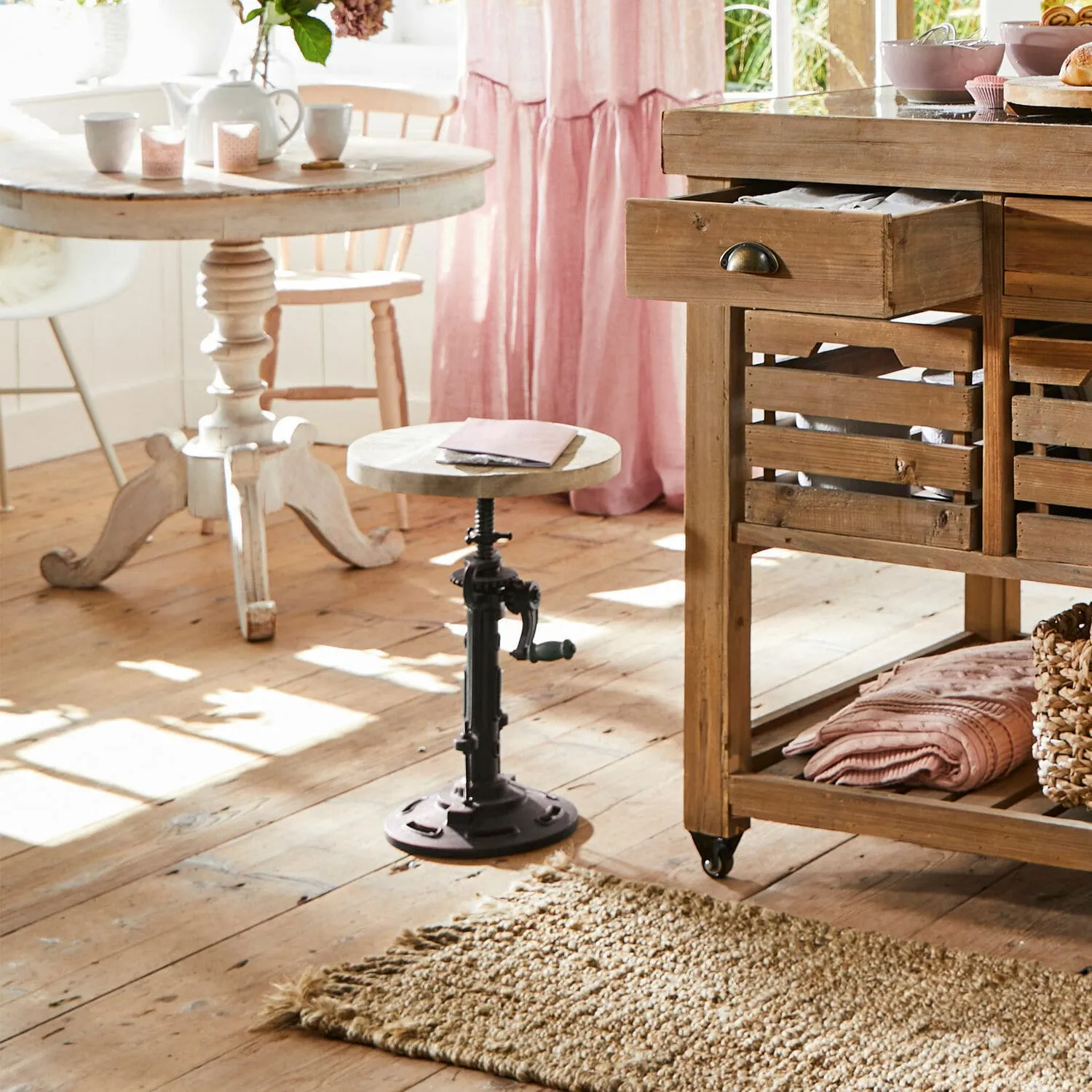 Hocker Neil – Bild 2