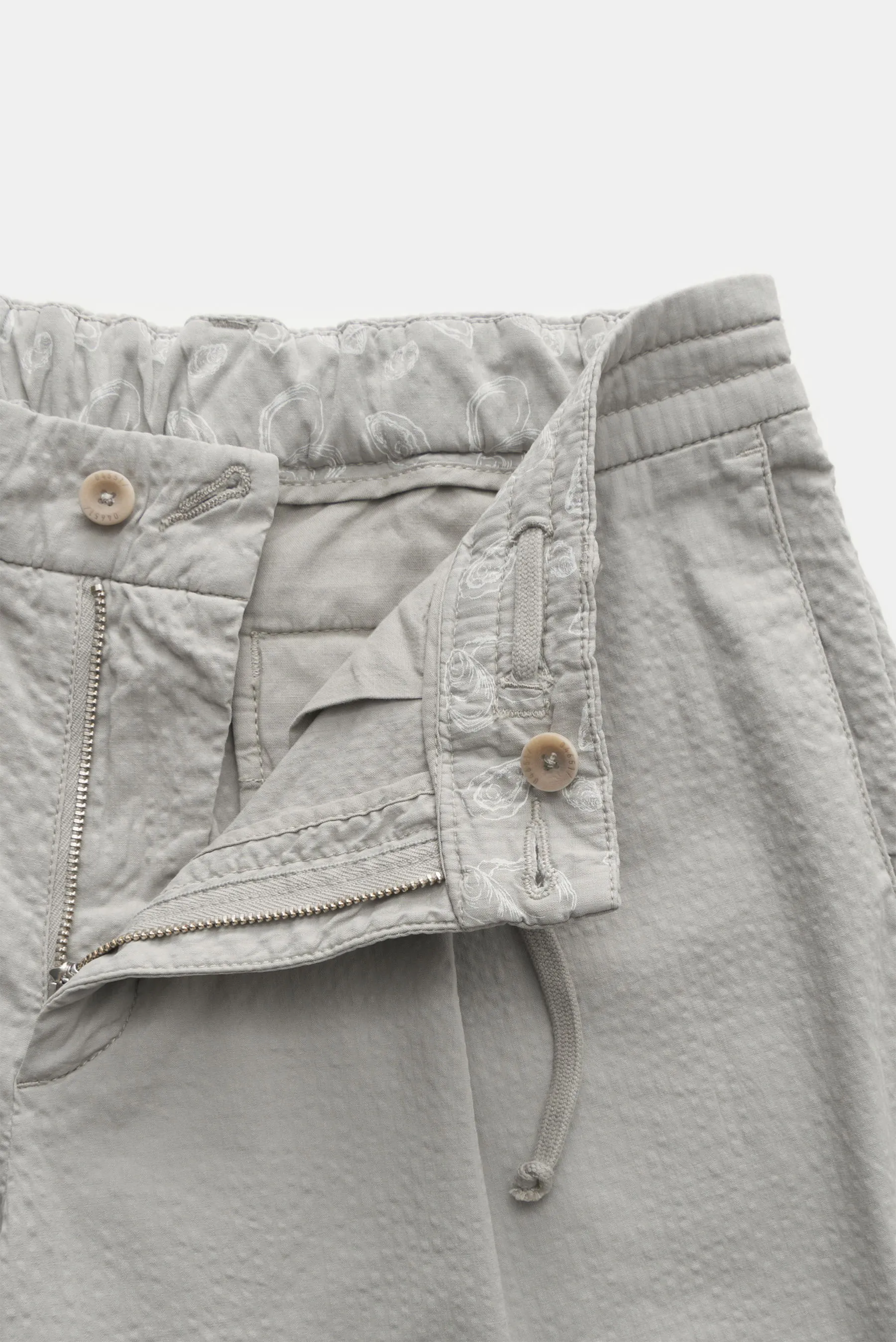 04651/ A trip in a bag - Herren - Seersucker-Bermudas grau – Bild 4