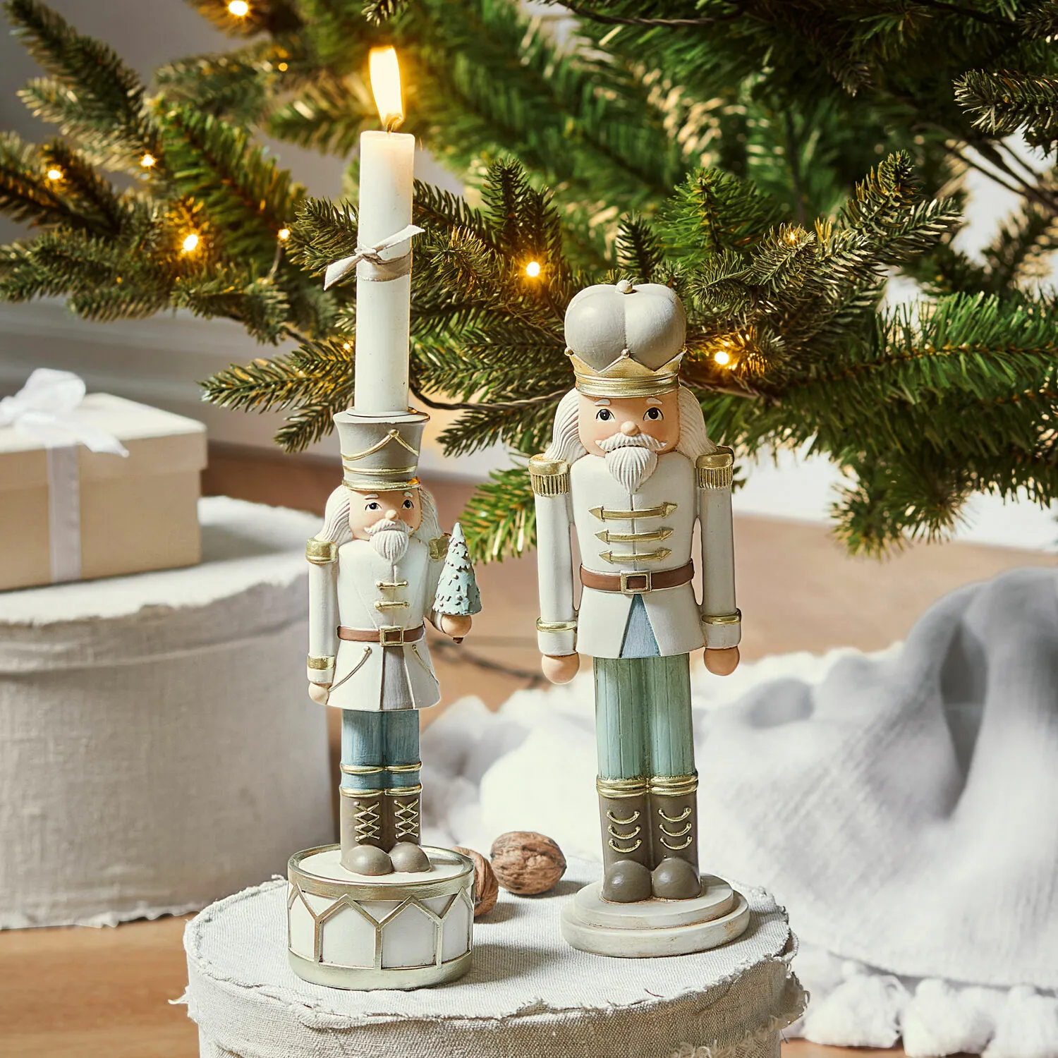 Deko-Nussknacker mit Kerzenständer Ellicott – Bild 4