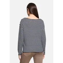 Strickpullover mit U-Boot-Ausschnitt Strickpullover mit U-Boot-Ausschnitt