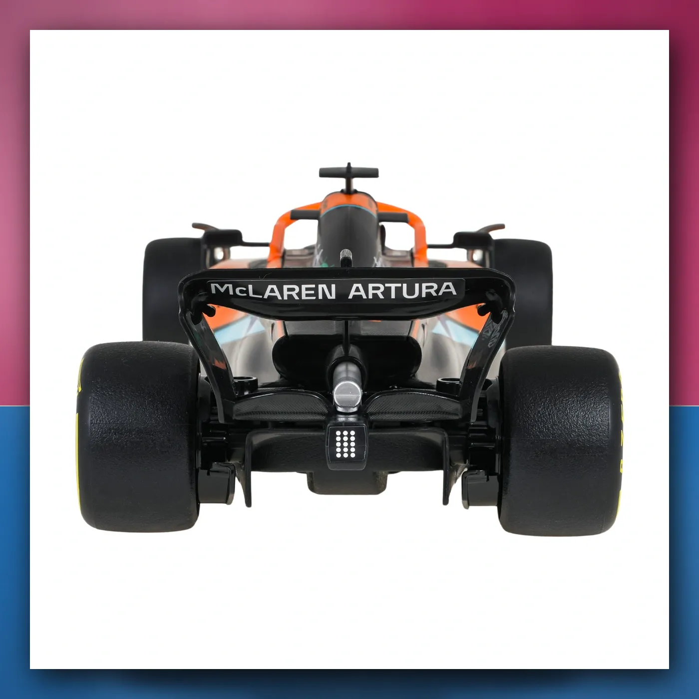 Metalni automobil McLaren F1 MCL36 1:24 narančasti RASTAR