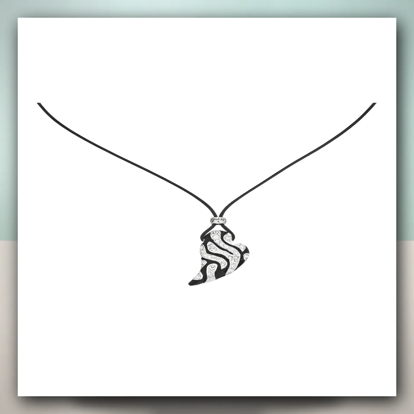 Ogrlica Guess UBN71201