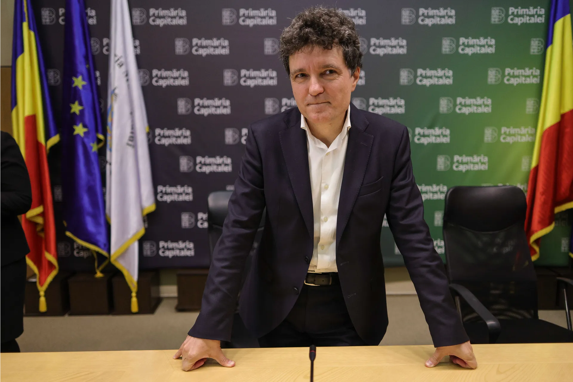 Nicușor Dan atacă libertatea de exprimare la BEC în 3 puncte esențiale | sursa foto: HotNews Nicușor Dan atacă libertatea de exprimare la BEC în 3 puncte esențiale | sursa foto: HotNews