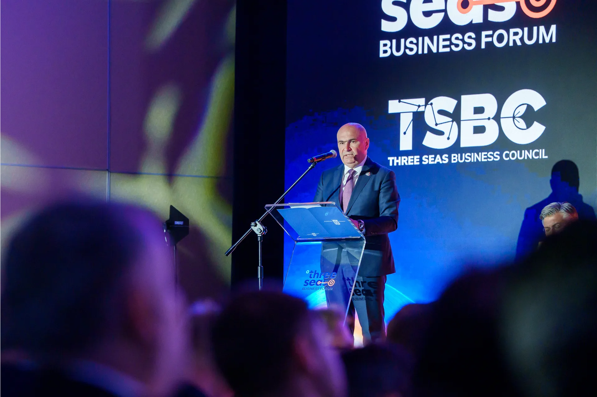 Proiecte energetice România și gazoductul Iași-Chișinău pentru securitate energetică | sursa foto: Digi24 Proiecte energetice România și gazoductul Iași-Chișinău pentru securitate energetică | sursa foto: Digi24