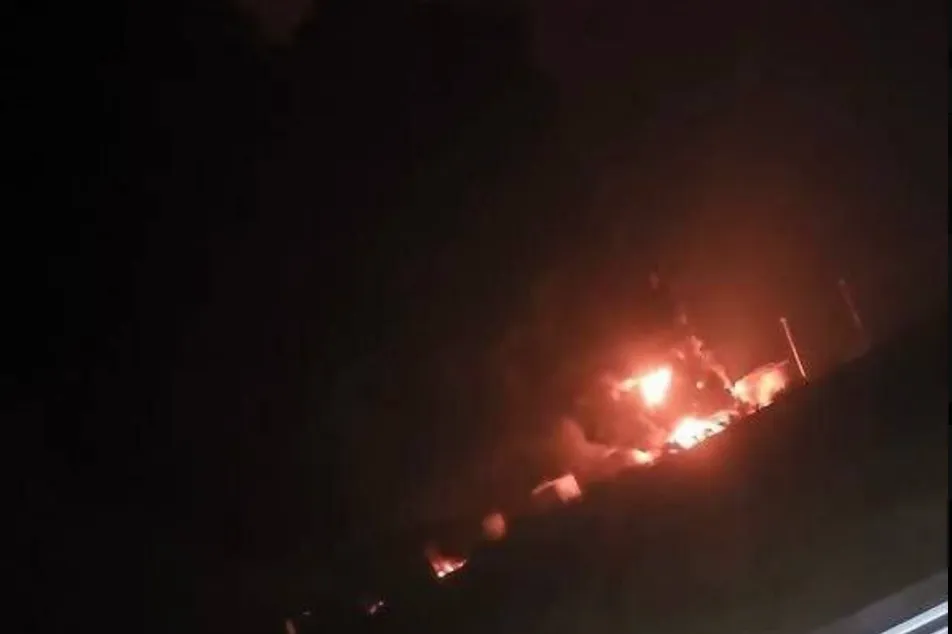 Incendiu devastator în Krasnodar cu pompieri ruși luptând împotriva flăcărilor | sursa foto: G4Media Incendiu devastator în Krasnodar cu pompieri ruși luptând împotriva flăcărilor | sursa foto: G4Media