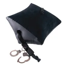 Liebeskissen „Deluxe Position Master with Cuffs“, mit Gurt und Handschellen Liebeskissen „Deluxe Position Master with Cuffs“, mit Gurt und Handschellen