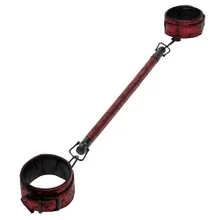 Spreizstange mit Fesseln „Sweet Anticipation Spreader Bar with Cuffs“ Spreizstange mit Fesseln „Sweet Anticipation Spreader Bar with Cuffs“