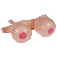 Partyspiel „Boob Battle“ für 2 Spieler:innen (plus Gäste) Partyspiel „Boob Battle“ für 2 Spieler:innen (plus Gäste)