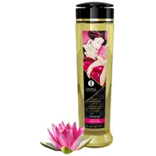 Massage-Öl aus 100% natürlichen Ölen Massage-Öl aus 100% natürlichen Ölen